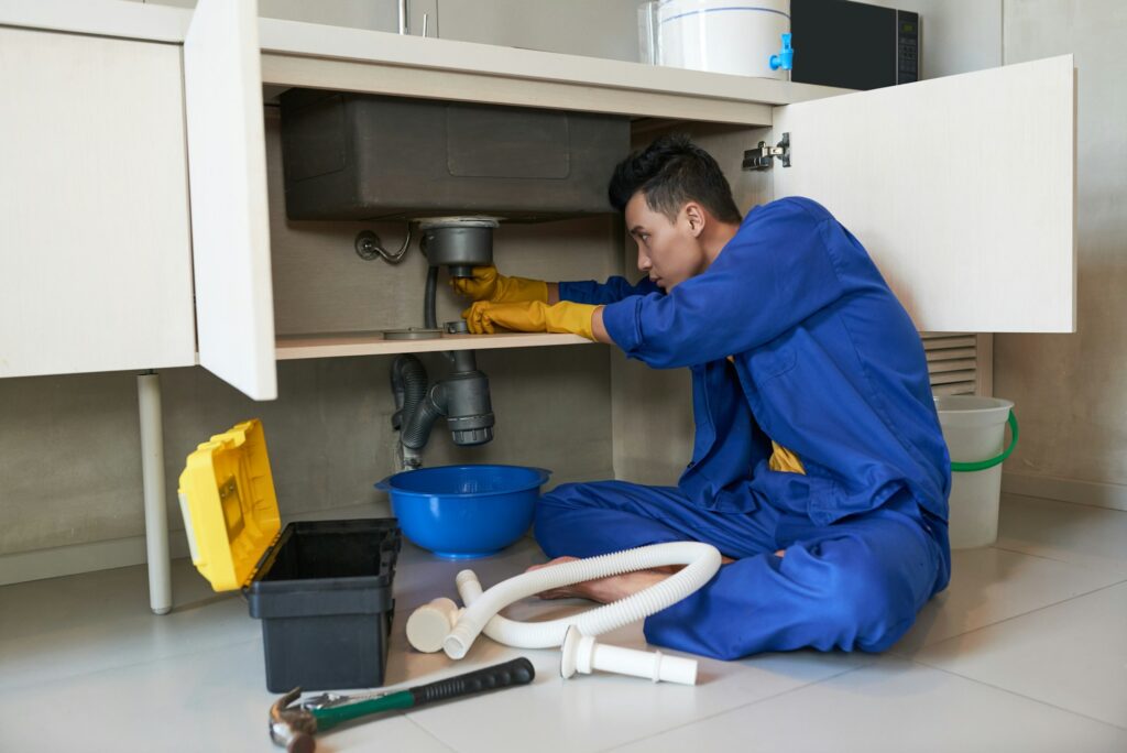 water heater leaking service
